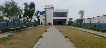 shehnai resort hotel andrestaurant