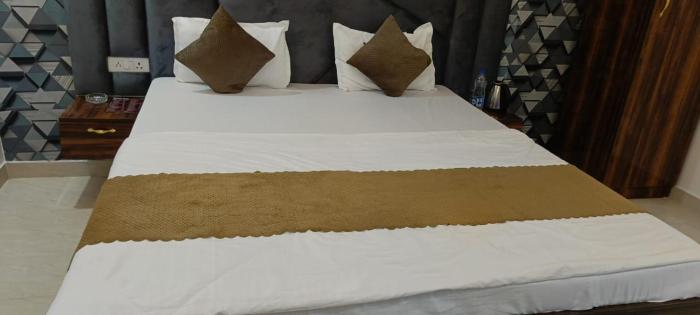 shehnai resort hotel andrestaurant