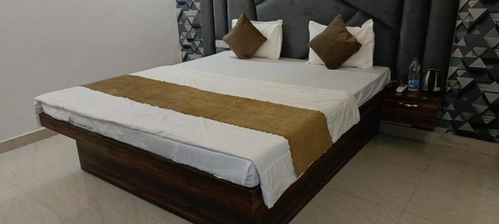 shehnai resort hotel andrestaurant