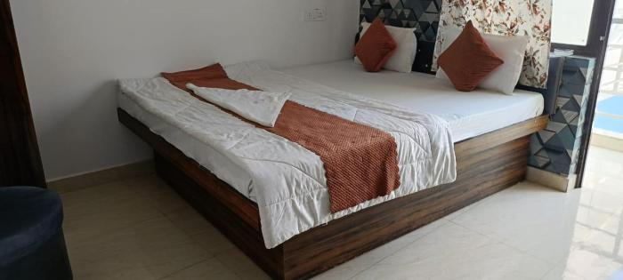 shehnai resort hotel andrestaurant