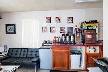 Rose City Inn And Suites,,2 star