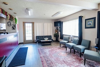 Rose City Inn And Suites,,2 star