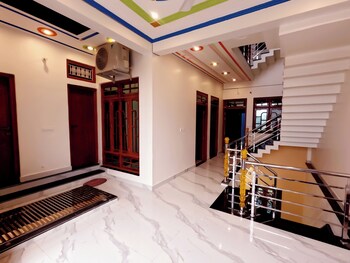 hare rama palace