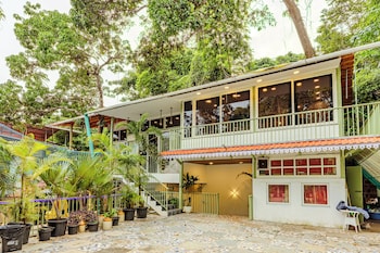 clarence retreat goa