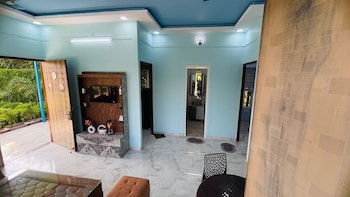 gobravo 48 2bhk farm with pool noida