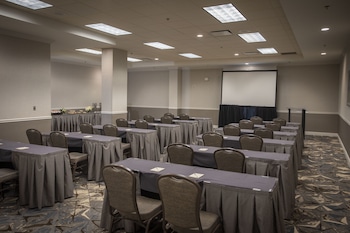 hampton inn and suites new orleans convention center