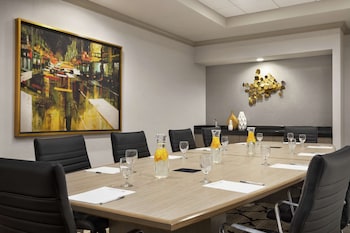 hampton inn and suites new orleans convention center