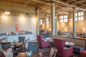 hampton inn and suites new orleans convention center