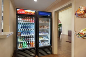 hampton inn and suites new orleans convention center