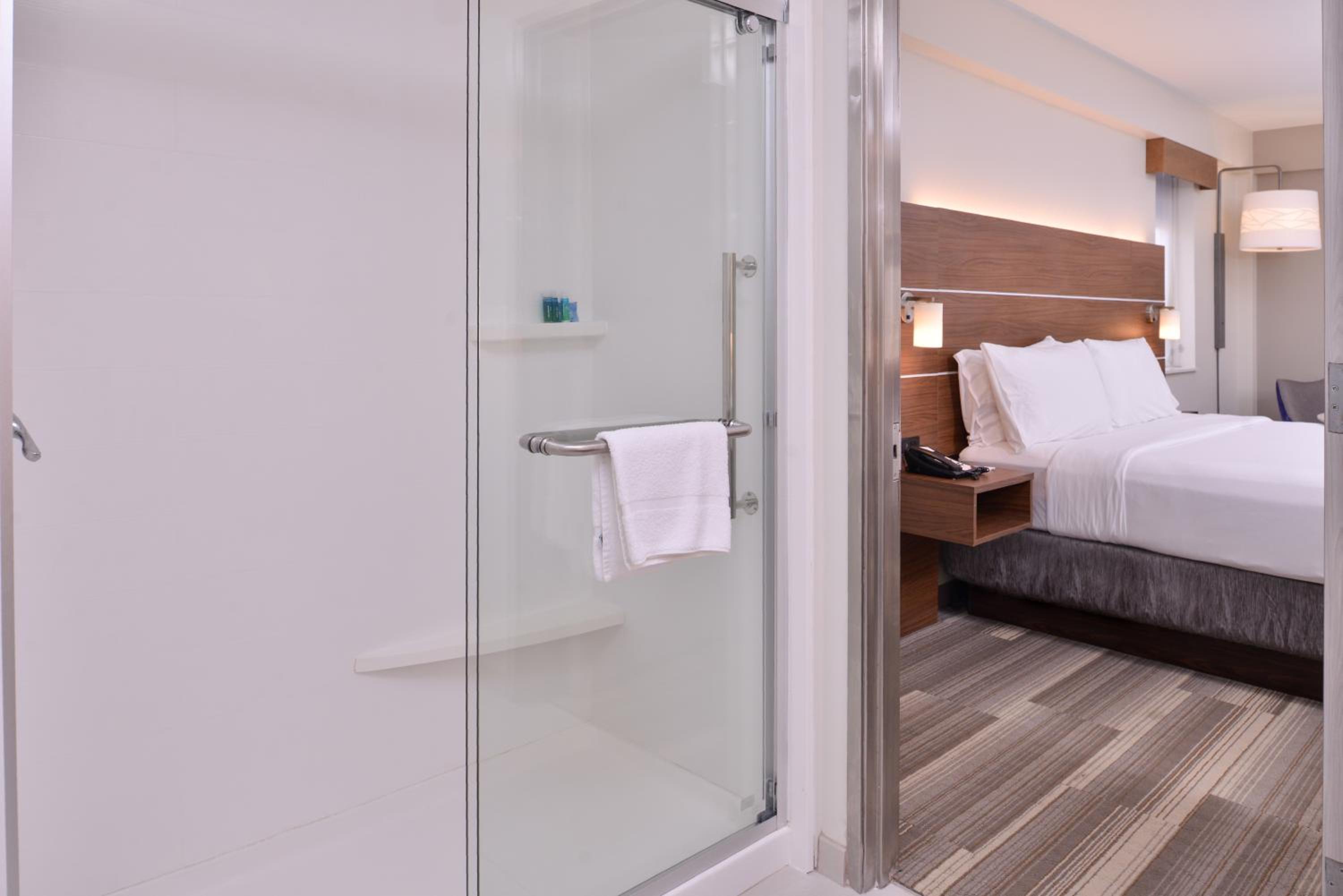holiday inn express new orleans arts district by ihg