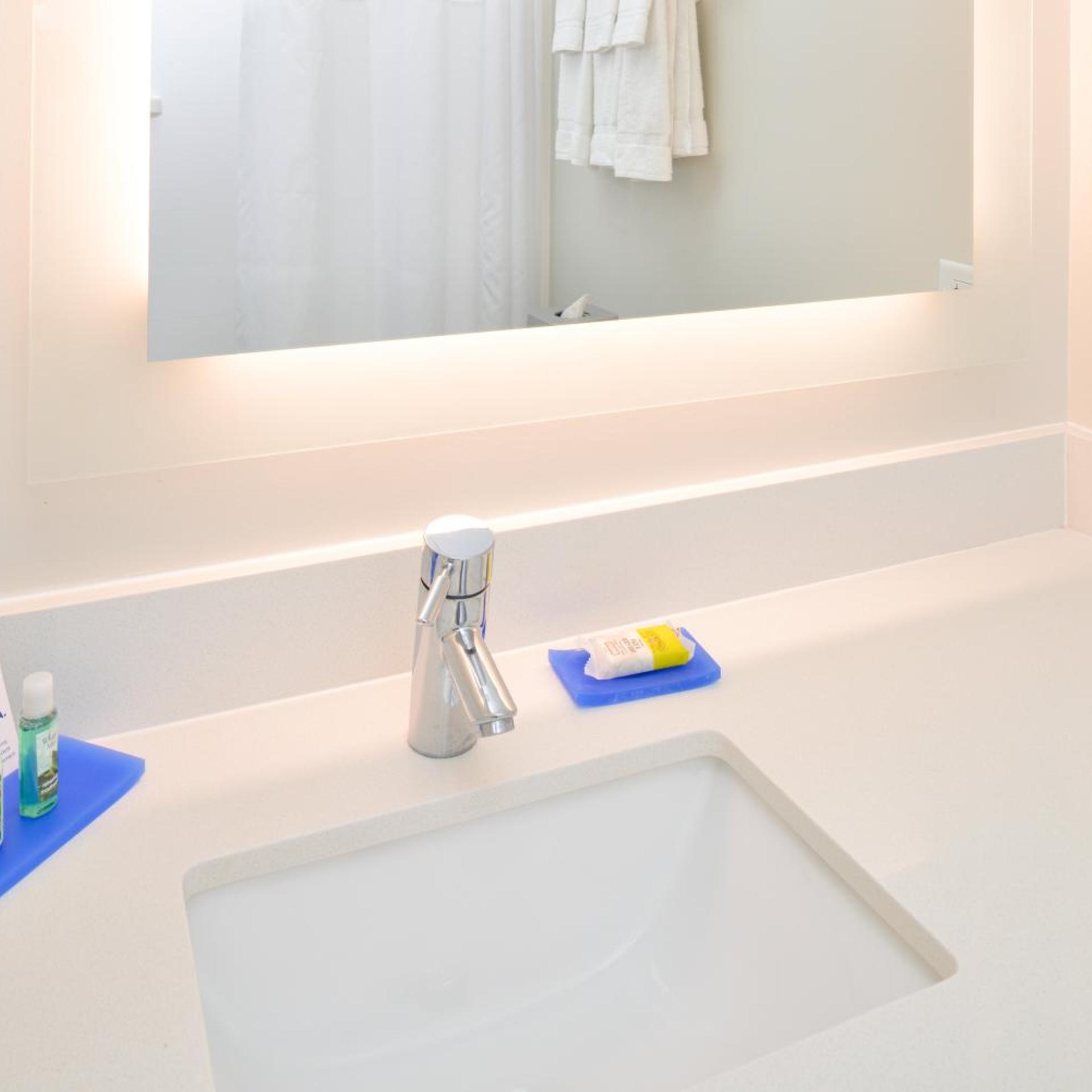 holiday inn express new orleans arts district by ihg