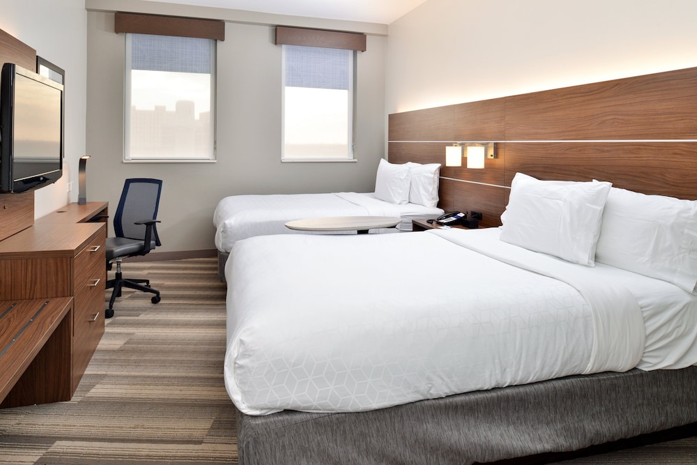 holiday inn express new orleans arts district by ihg