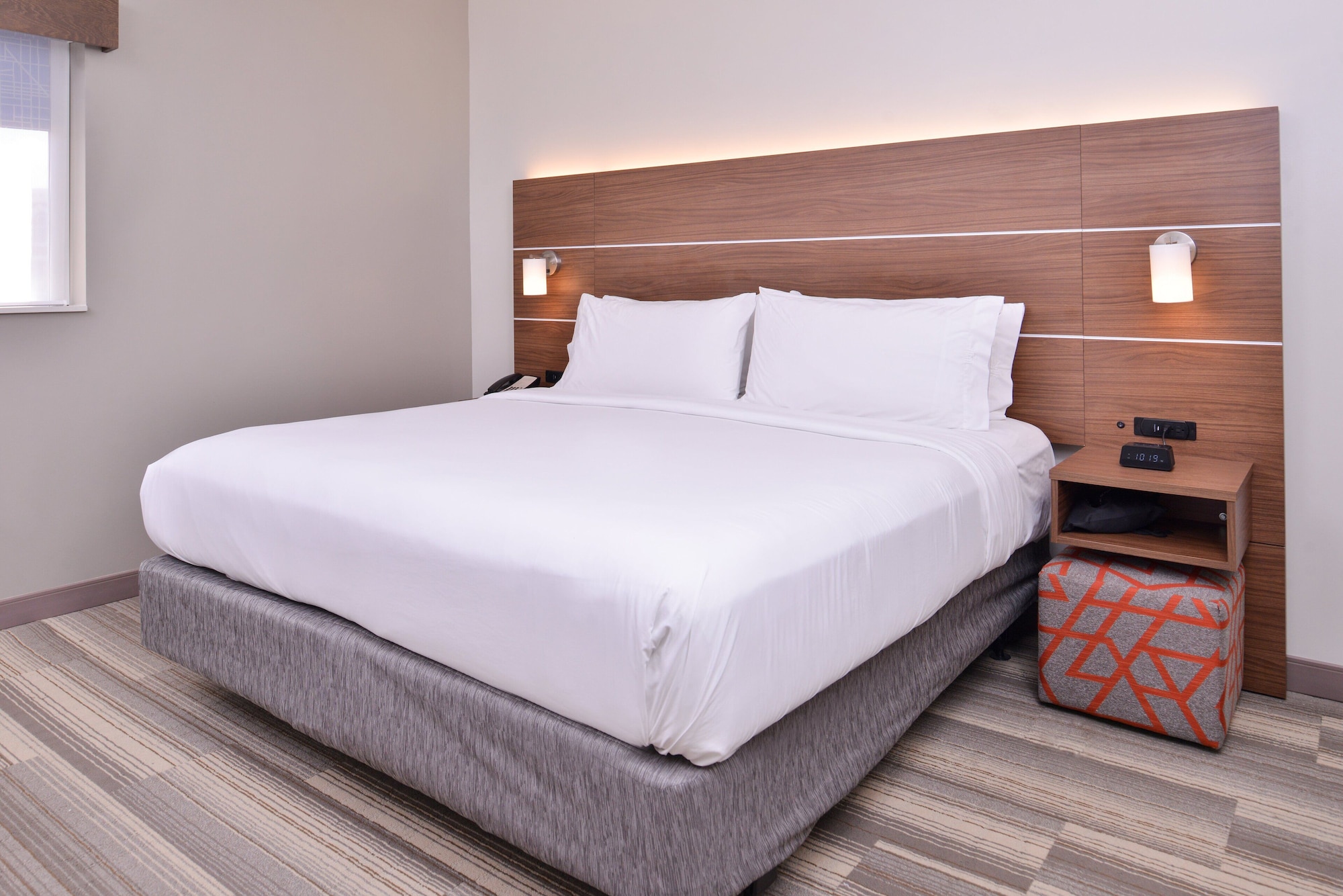 holiday inn express new orleans arts district by ihg