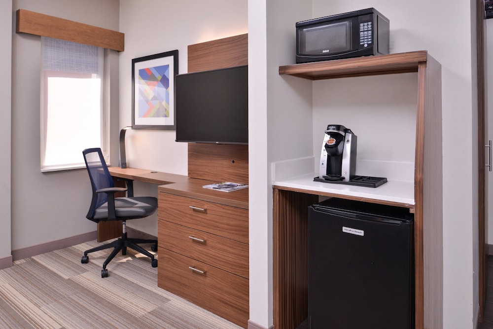 holiday inn express new orleans arts district by ihg