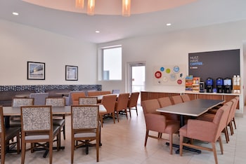 holiday inn express new orleans arts district by ihg