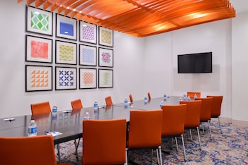 holiday inn express new orleans arts district by ihg