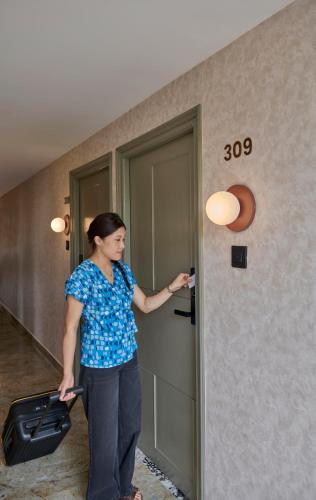 minimalist the varanasi edit