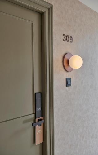 minimalist the varanasi edit