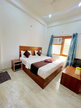 hotel govind priya dham near prem mandir