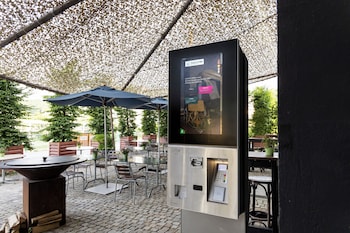 Aare Lodge Attisholz Self Check-In,Fabrikstrasse 1,3 star