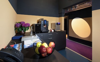 Aare Lodge Attisholz Self Check-In,Fabrikstrasse 1,3 star