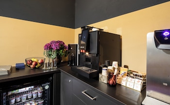 Aare Lodge Attisholz Self Check-In,Fabrikstrasse 1,3 star