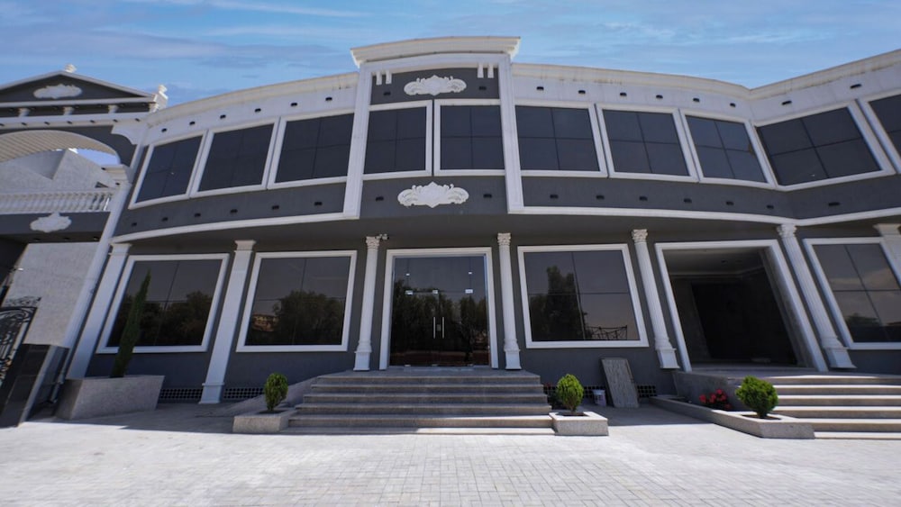 midtown majestic garden abha