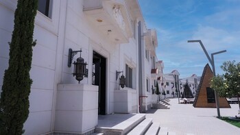 midtown majestic garden abha