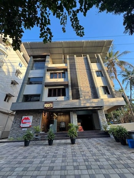 Urban Vibes Service Stay,,3 star