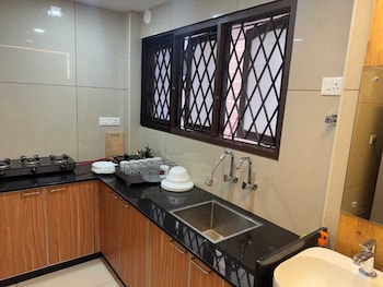 Urban Vibes Service Stay,,3 star