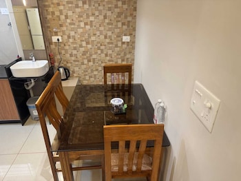 Urban Vibes Service Stay,,3 star