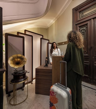 Boutique Residence Layal-Lemon Spaces,24 Adly Street, Downtown,4 star