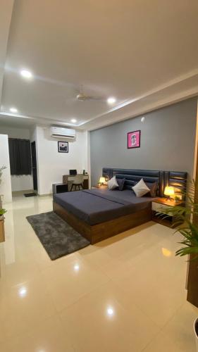 Housr 78 Madhapur Hyderabad Hitech City,,4 star