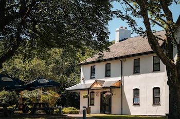 the coach and horses hotel