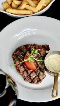 the coach and horses hotel