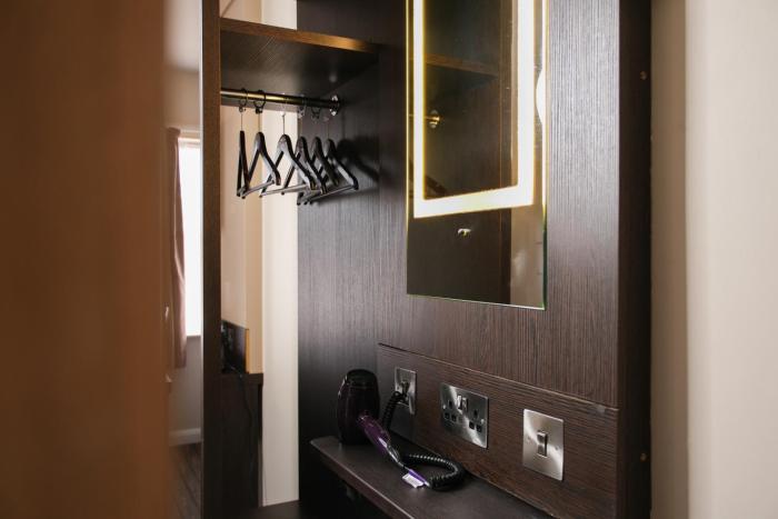 the coach and horses hotel