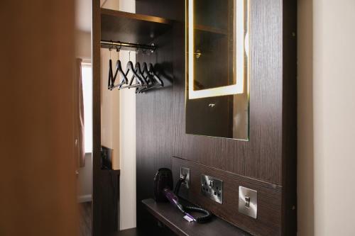 the coach and horses hotel