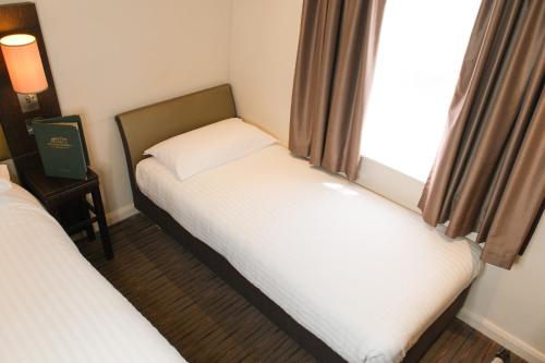 the coach and horses hotel