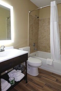 Hillside Inn & Suite,,3 star