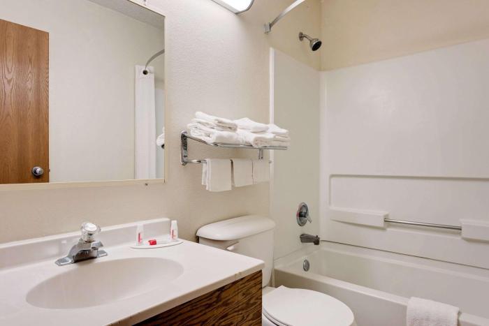 hillside inn and suite