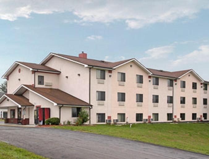 hillside inn and suite