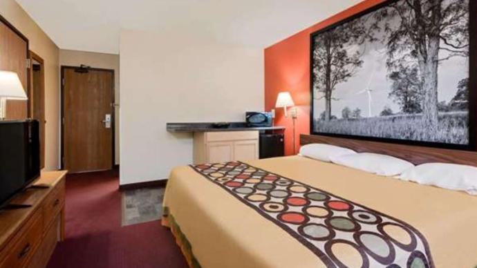 hillside inn and suite