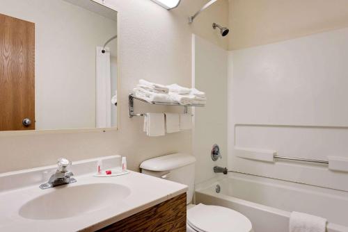 hillside inn and suite