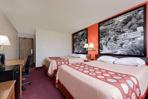 hillside inn and suite