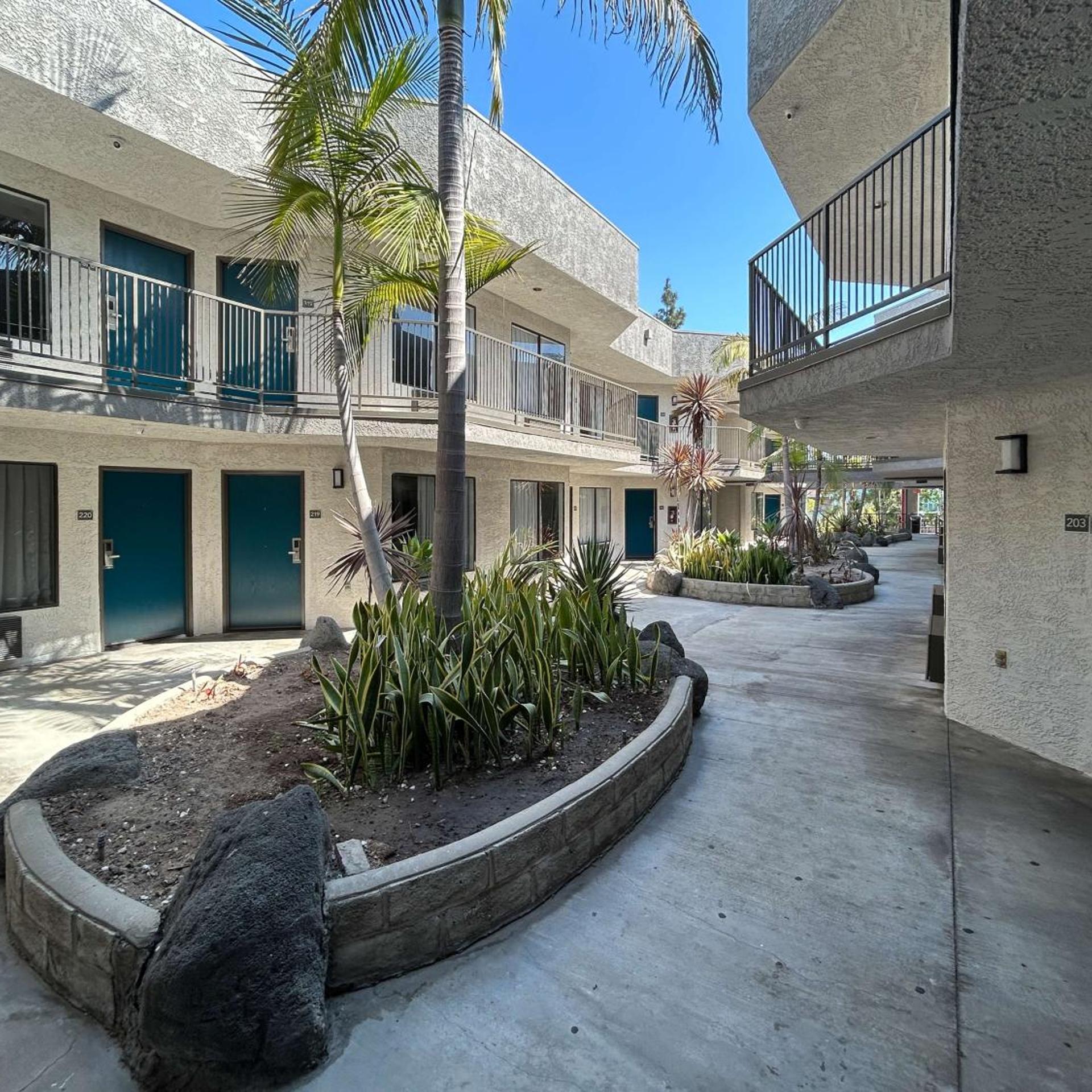 studio 6 suites gardena ca
