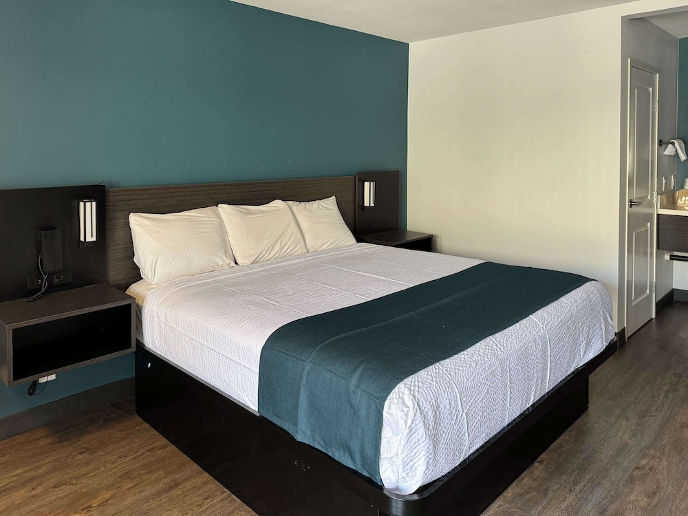 studio 6 suites gardena ca