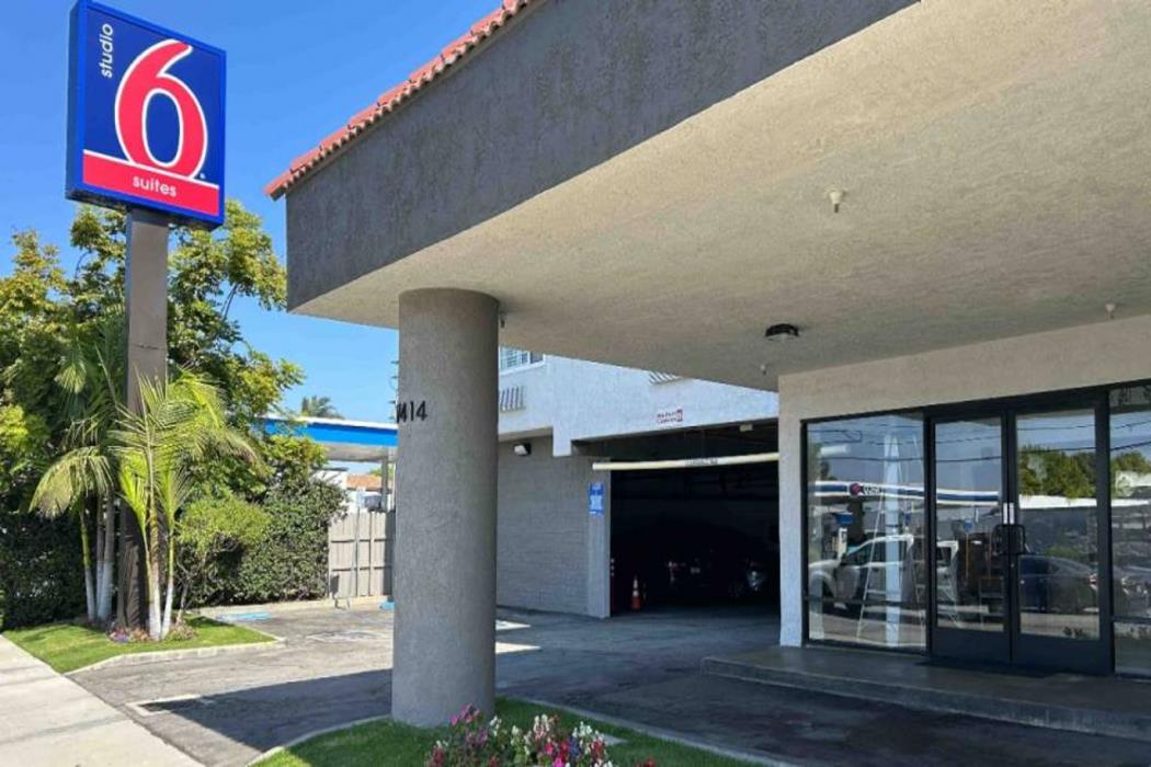 studio 6 suites gardena ca
