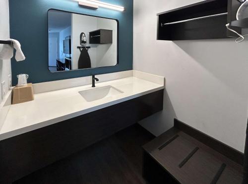 studio 6 suites gardena ca
