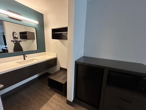 studio 6 suites gardena ca