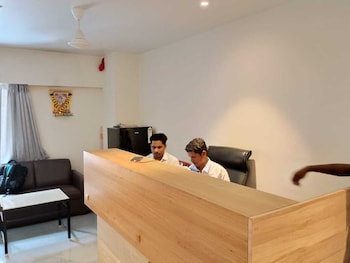 Hotel Legacy Inn,,3 star